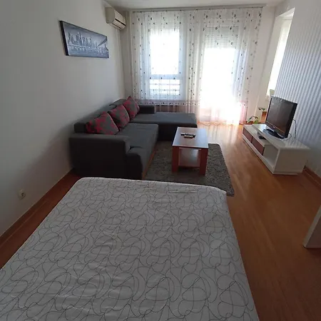 Apartment Tifani Belville Belgrade Room photo