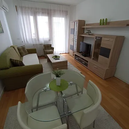 Apartment Tifani Belville Belgrade Room photo